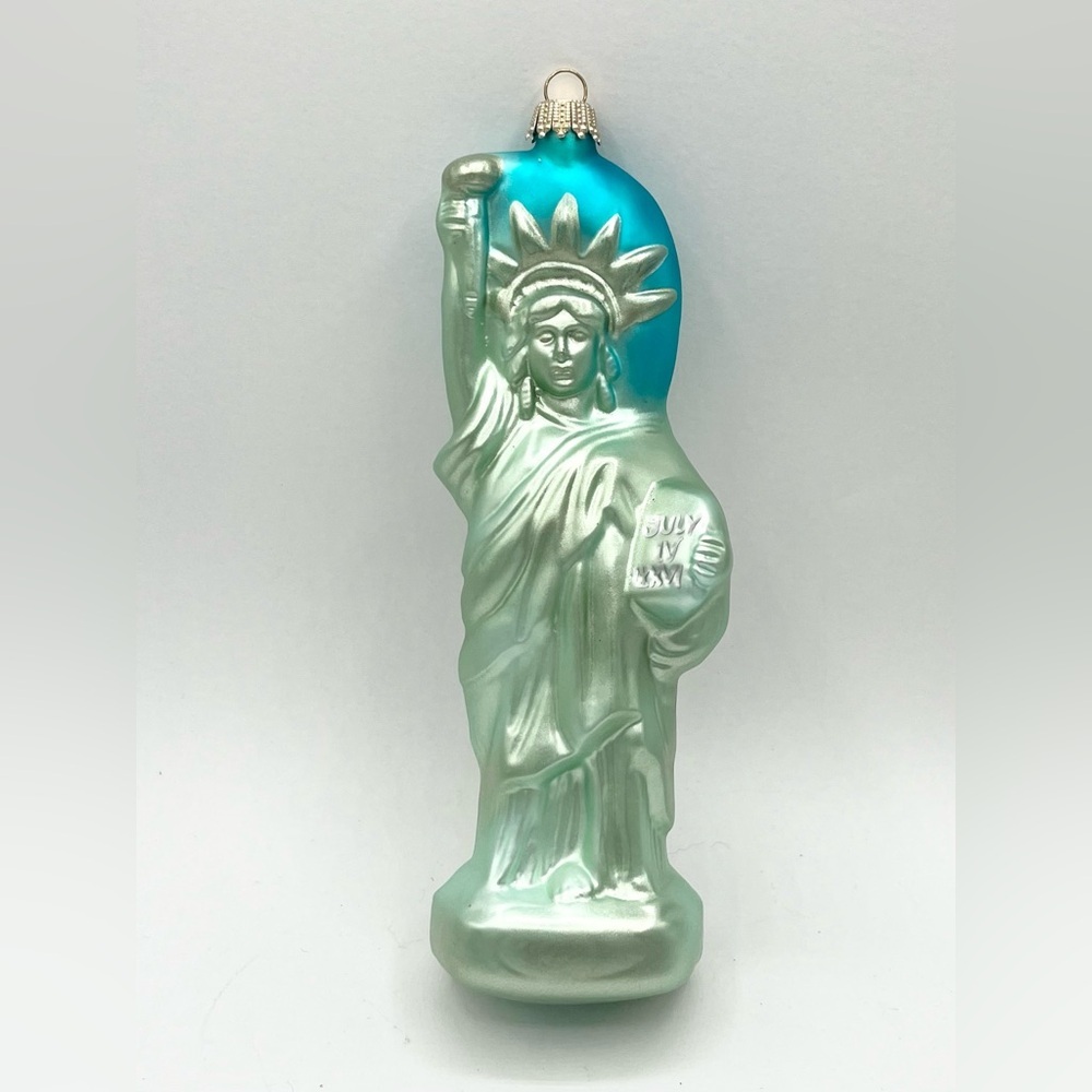 Statue of Liberty Blown Glass Ornament EUC 7”